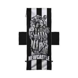 Newcastle - Player Montage Black Football Sunbed Towel With Pockets - thumbnail 2