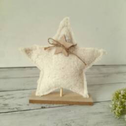 Sherpa Star Ornament On Wooden Base - The Home & Hearts Shop Rustic Shabby Wedding Gift Christmas Decorative Decoration - thumbnail 3