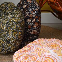 Round Cushion 40cm - Handmade in France Pleated Blockprint Floral Cotton - thumbnail 4