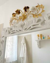 Wall Lamp Gold Leaf White Porcelain Roses & Crystals 3 Lights Over The Mirror Bathroom