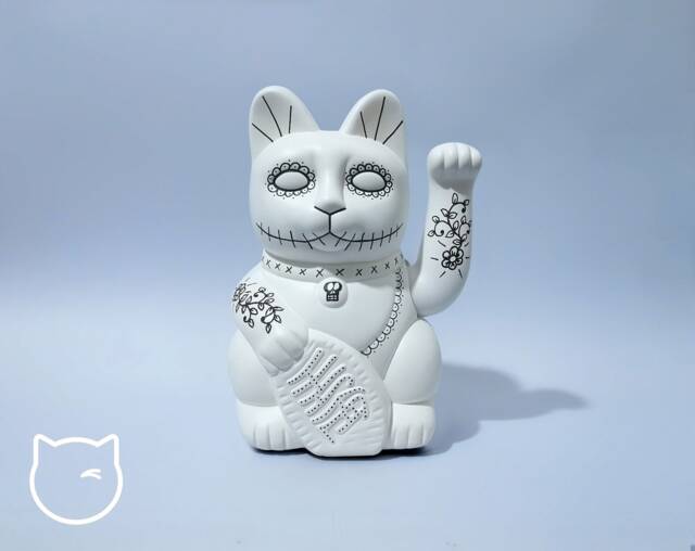 White Catrina Day Of The Dead Lucky Cat Hand Painted Maneki Neko - 7 Inch - image 1