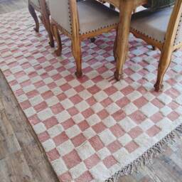 Handmade Checkerboard Wool Rug, Ivory & Pink Moroccan Berber Style - thumbnail 4