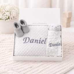 Embroidered White Blanket Or Teddy Comforter - Personalised Wrap & Booties Gift Set - New Baby Unisex Babyshower Newborn - thumbnail 1