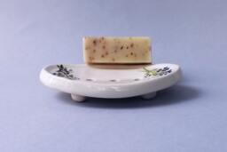 Ceramic Soap Dish, Oval Draining Soap Pottery White Oval Tray in Retro Style, Painted With Blue Flowers