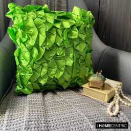 "Handmade Ruffles Clover Green Pillow Case 24""x24""/26""x26" - thumbnail 3