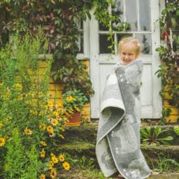 Natural New Zealand Wool Blanket Reversible Sheep Throw, 90x130 cm - thumbnail 2