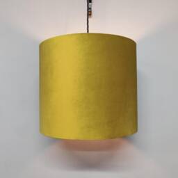 Mustard Yellow Lampshade in Velvet With White Lining - thumbnail 2