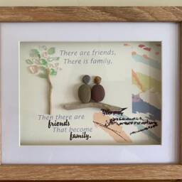 Friends Pebble Art - Friends Are Part Of The Family Design - thumbnail 3