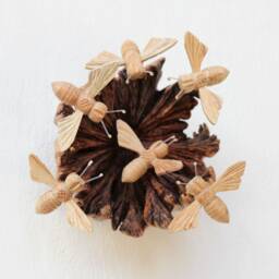 Wooden Bee Wall Art, Hanging Decoration, Hanging, Rustic, Nature, Handmade Deco, Wood Carving, Valentine Day Gift For Her - thumbnail 3