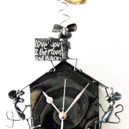 "Love Clock With Mice Blowing Kisses Saying ""I You To The Moon & Back" - thumbnail 2