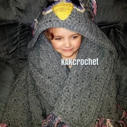 Crocheted Hooded Owl Blanket With Fringe Custom Colors - thumbnail 3