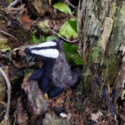 Bertie Badger - Needle Felt Hanging Decoration Countryside Eco Friendly Handmade Fair Trade Woodland Christmas - thumbnail 2