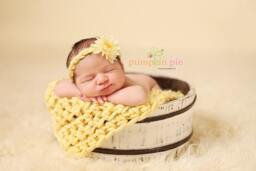 Buttercup Newborn Baby Blanket Photo Prop - thumbnail 1