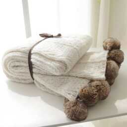 Icelandic Wool Throw Blanket Nordic Pom Bedspread - thumbnail 2