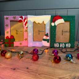 Handmade Christmas Punch Needle Picture Frame - Xmas Home Decor 4X6 Wall Art Tufted Photo Gift