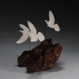 Dove Trio Sculpture By John Perry 6 Inches High On Burlwood Base - thumbnail 2