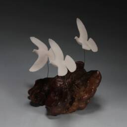 Dove Trio Sculpture By John Perry 6 Inches High On Burlwood Base - thumbnail 4