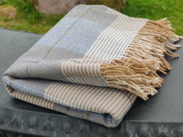 Luxurious Supersoft Lambswool Blanket/Throw - Cream/Taupe/Denim Check 137x180 cm - 54x71'' 100% Pure New Made in Ireland - image 1