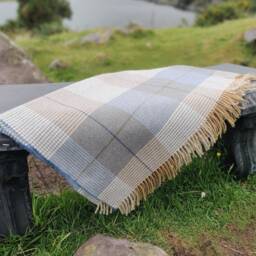 Luxurious Supersoft Lambswool Blanket/Throw - Cream/Taupe/Denim Check 137x180 cm - 54x71'' 100% Pure New Made in Ireland - thumbnail 2