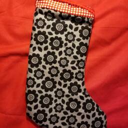 xmas Stocking Black Flowers Red Pocket - thumbnail 2