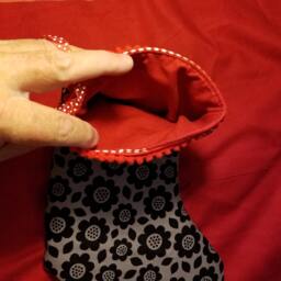xmas Stocking Black Flowers Red Pocket - thumbnail 3