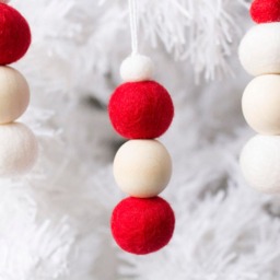 Felt Christmas Ornaments X 8 - Red & White Felted Ball Hanging Decor Pom Xmas Tree Decoration Holiday Wooden Beads - thumbnail 3