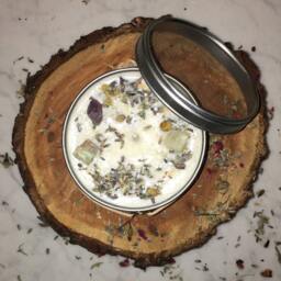 Halo Lavender Crystal Candle 8Oz Tin - thumbnail 2
