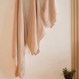 Linen Waffle Travel Towel - Lightweight & Soft Warm Beige/Sand Cream Minimalist Must-Have - thumbnail 4