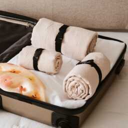 Linen Waffle Travel Towel - Lightweight & Soft Warm Beige/Sand Cream Minimalist Must-Have - thumbnail 3