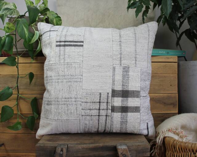 50cm - 20Inch Vintage Kilim Patchwork Cushion Cover Handwoven - Modern Assembly White Cream Grey Checks - image 1