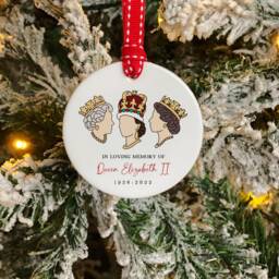Queen Elizabeth Christmas Memorial Bauble - 2022 Ornament Remembrance Keepsake Gift Tree Decoration in Memory - thumbnail 1