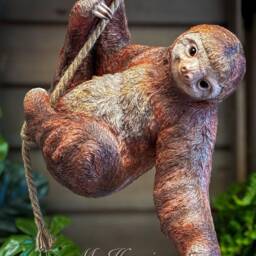 Hanging Sloth Sculpture Large Tree Outdoor Climbing Garden Ornament Decor - thumbnail 2