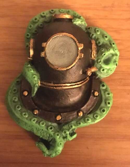 Deluxe Diving Helmet Magnet With Tentacles - image 1