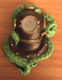 Deluxe Diving Helmet Magnet With Tentacles - thumbnail 1