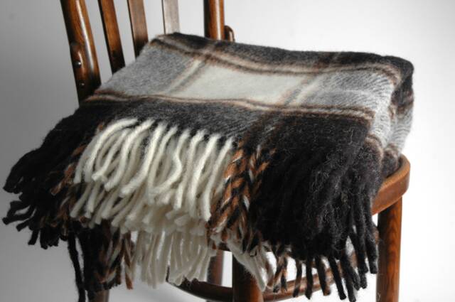 Black/Brown/Cream White Large Check Wool Throw Blanket Pure Wool With Fringes Lambswool Throws 55''x81''/140x205cm - image 1