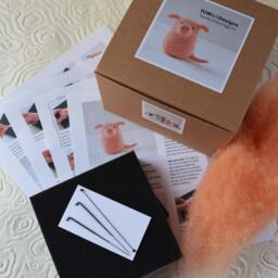 Kit, Needle Felting Piggy, Beginners Complete Animal Wool Fiber Pig Kit - thumbnail 2