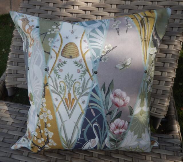 Floral Bee Chateaux Cushion Cover Quality Cotton Pillow - image 1
