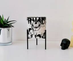 Skull Indoor Planter, Skulls Plant Stand, Ceramic Flower, Gothic Succulent Plants, Goth Cactus Stands, Weird Wonderful Ceramics, Black Gift - thumbnail 1