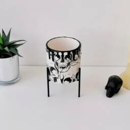 Skull Indoor Planter, Skulls Plant Stand, Ceramic Flower, Gothic Succulent Plants, Goth Cactus Stands, Weird Wonderful Ceramics, Black Gift - thumbnail 3