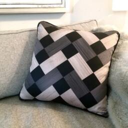 Palazzo Pillow - Taupe/Black - thumbnail 2