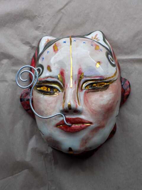 Ceramic Wall Face With Wire Details - image 1