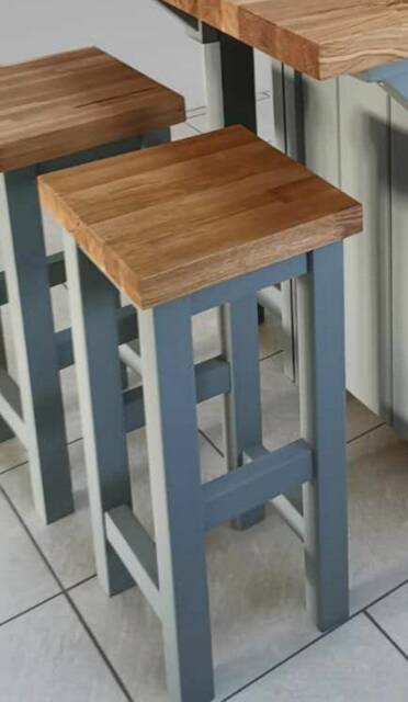 Bar Stools Wih Oak Top - image 1