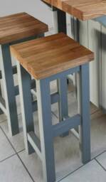 Bar Stools Wih Oak Top - thumbnail 1
