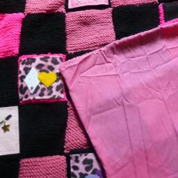 Pink & Black Hand-Made Knitted Rock'n'roll Blanket - thumbnail 4