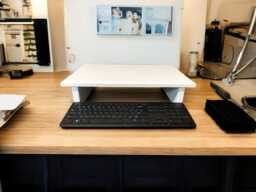 "24"" Cids Monitor Stand Pine 3/4"