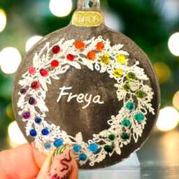 Fused Glass Christmas Bauble Multi-Color Berry Wreath, 22Ct Gold Detail - thumbnail 4