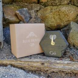 Celtic Knot Slate Clock - Irish Love Gra Wall Decor - thumbnail 2