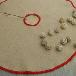 Burlap Christmas Tree Skirt With Red Linen Lace Rustic Farmhouse Holiday Decor - thumbnail 2