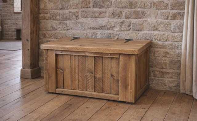 Reclaimed Rustic Wooden Trunk/Coffee Table Free Delivery - image 1