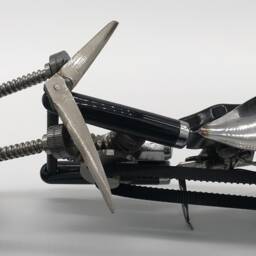 Motorcycle Made From Reclaimed Objects-Desktop Chopper - thumbnail 3